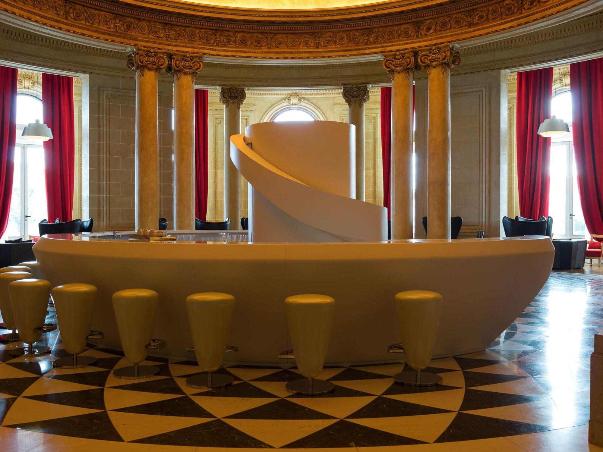 Sofitel Montevideo Casino Carrasco & Spa Εξωτερικό φωτογραφία The bar at the Hotel de Crillon
